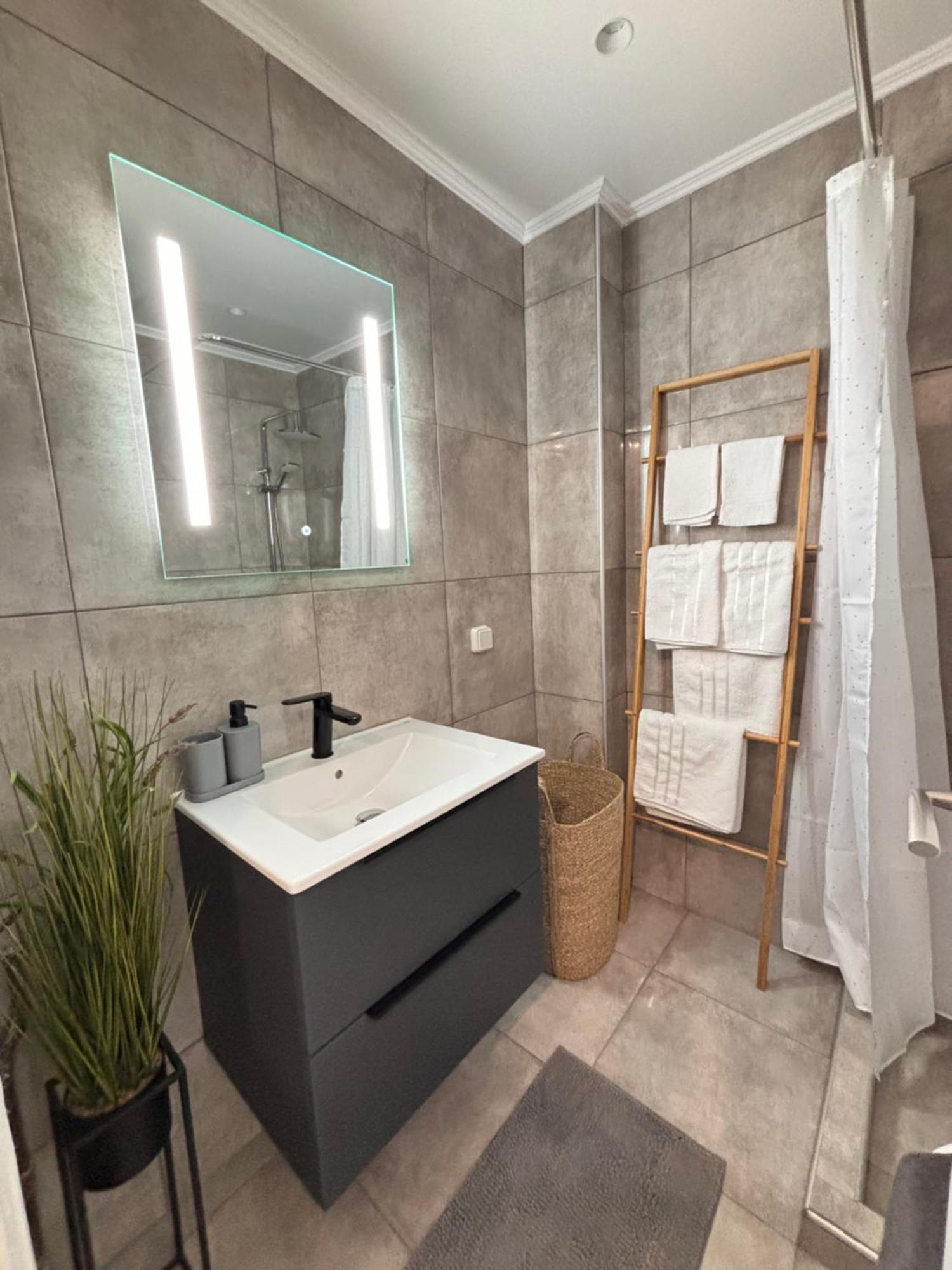 Cozy Apartment In The Heart Of Atény Exteriér fotografie